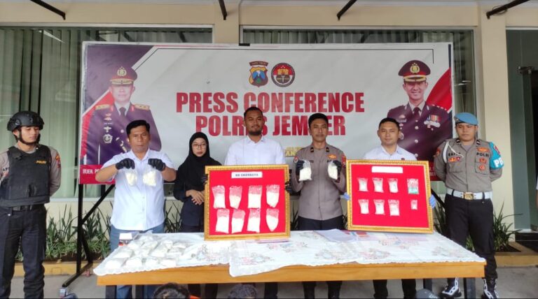 Polres Jember Berhasil Ungkap 9 Kasus Narkoba, 12 Tersangka dan Ratusan Gram Sabu Diamankan