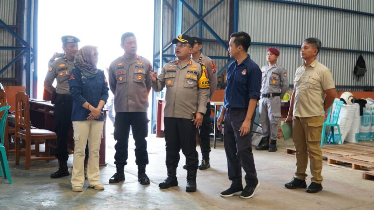 Polres Pacitan dan KPU Lakukan Pengecekan Kesiapan Logistik Pilkada 2024 Jelang Coblosan