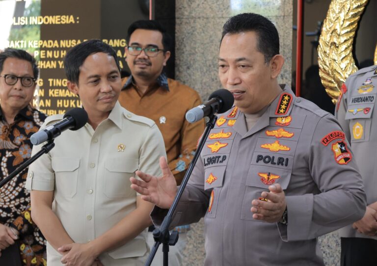 Menhut Raja Juli Temui Kapolri Bahas Penegakan Hukum Kehutanan