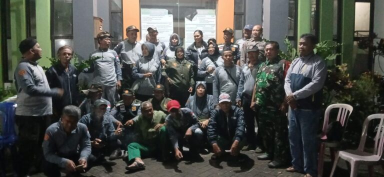 Pupuk Silaturahmi dan Tingkatkan Sinergitas, Pak Bhabin Hadiri Reuni dan Silaturahmi dengan Dolor Linmas Kelurahan