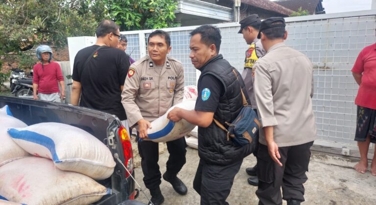 Sinergitas Polres Ponorogo bersama TNI dan BPBD Dirikan Dapur Umum untuk Warga Terdampak Banjir