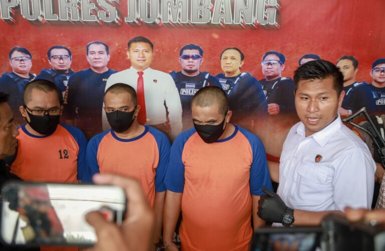Polres Jombang Ungkap Jaringan Penyalahgunaan BBM Bersubsidi, 3 Tersangka Diamankan