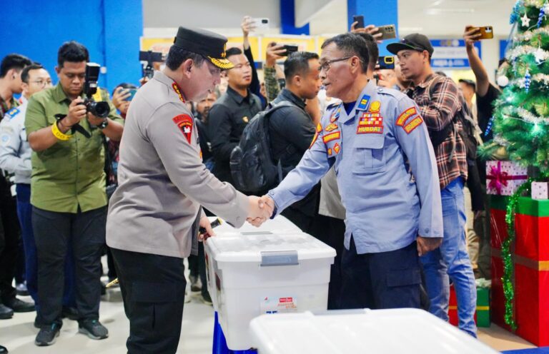 Kapolri Cek Kesiapan Terminal Hingga Wisata di Solo Jelang Nataru