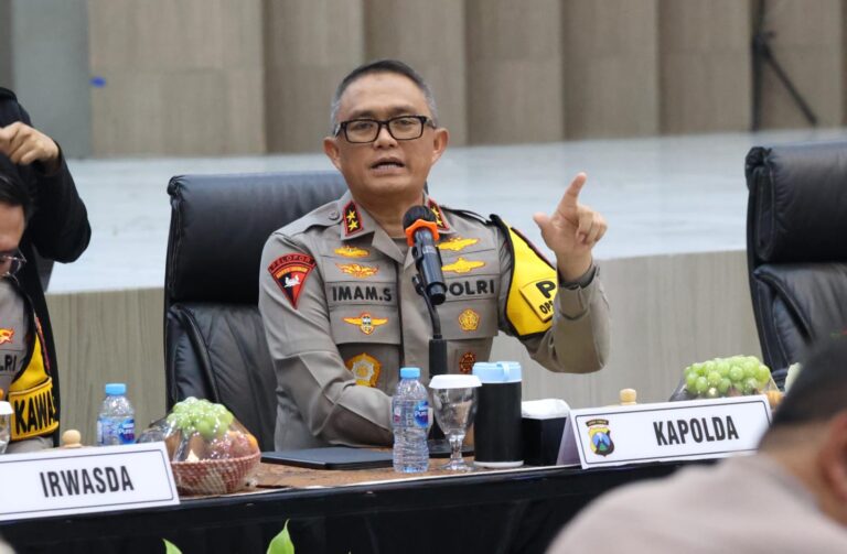 Kapolda Jatim Menghimbau Masyarakat Rayakan Malam Tahun Baru Secara Sederhana