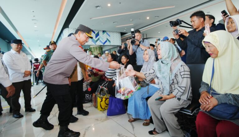 Tinjau Kesiapan Pelabuhan Merak, Kapolri: Standar Pelayanan Semakin Baik