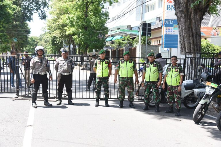 Polres Bondowoso Siagakan Personel Kawal Proses Rekapitulasi Hasil Pilkada Tingkat Kabupaten