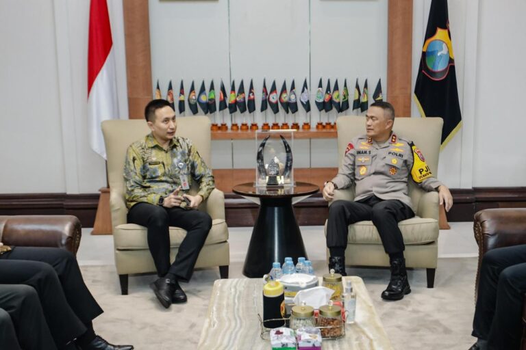 Kapolda Jatim Terima Kunjungan Kepala Imigrasi Surabaya, Bahas Inovasi Autogate dan Immigration Lounge