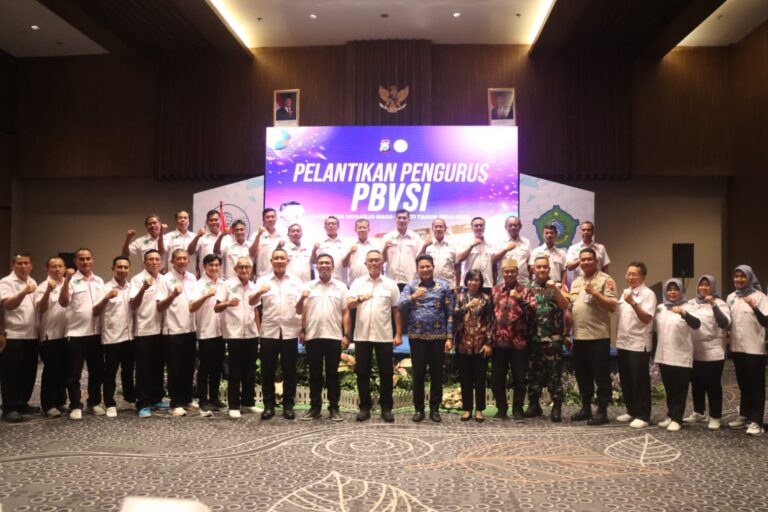 Kapolda Jatim Lantik 7Pengurus PBVSI Kabupaten Sidoarjo Masa Bhakti 2024-2028