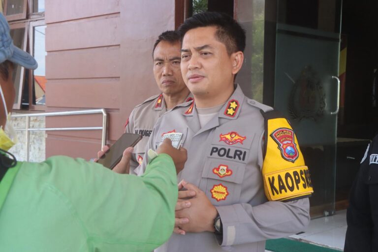 Polres Probolinggo Amankan Terduga Pelaku Pemerasan Kades Kropak Bantaran