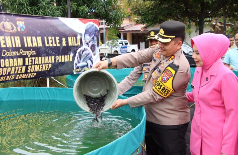Kapolres Sumenep Tabur 12 Ribu Benih Ikan, Dukung Program Ketahanan Pangan