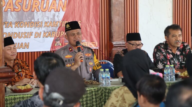 Polres Pasuruan Gandeng Media Gelar Baksos di Jumat Curhat