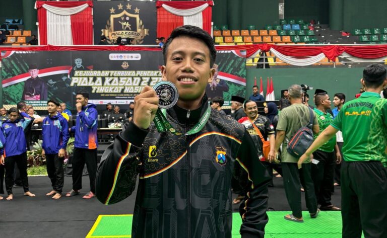 Kapolda Jatim Apresiasi Anggota Polresta Malang Kota Raih Medali Perak di Kejuaraan Pencak Silat Piala KASAD Tingkat Nasional