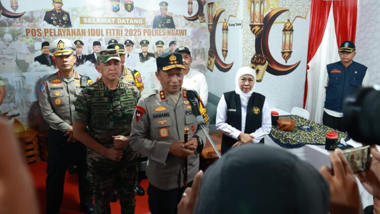 Tinjau Arus Mudik di Rest Area 575 A Ngawi Kapolda Jatim Himbau Pemudik Manfaatkan Posyan Untuk Istirahat