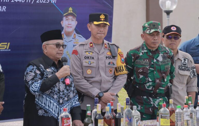 Sepanjang Bulan Ramadhan Polres Blitar Sita dan Musnahkan Ribuan Botol Miras