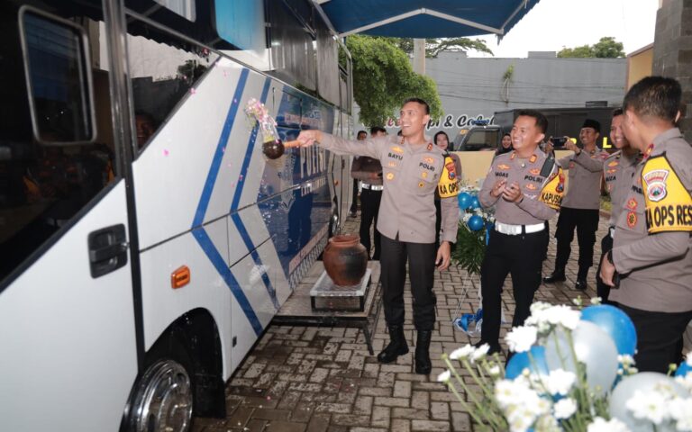 Polres Jember Luncurkan Bus SIM Keliling Permudah Layanan SIM untuk Masyarakat