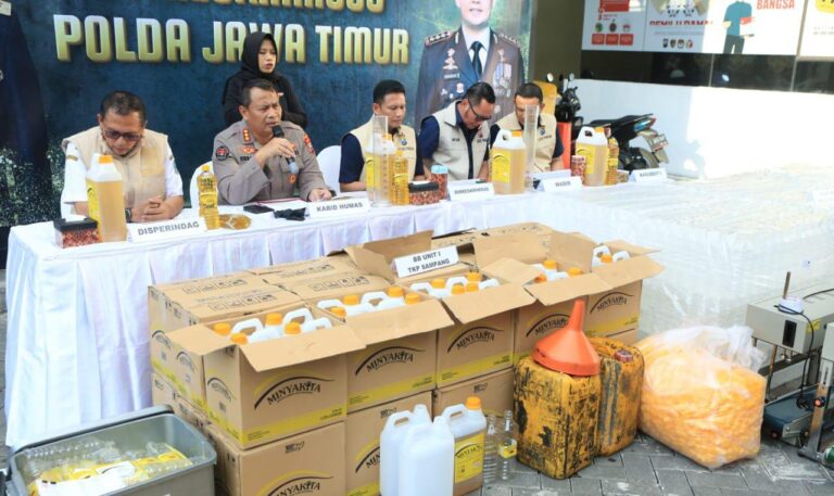 Polda Jatim Berhasil Ungkap Minyak Kita Palsu, Dua Home Industry di Sampang dan Surabaya Digrebek