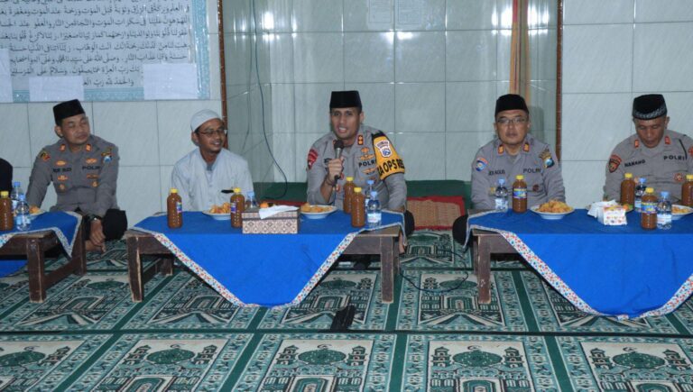 Polres Blitar Kota Sapa Santri, Bangun Kedekatan dengan Pondok Pesantren