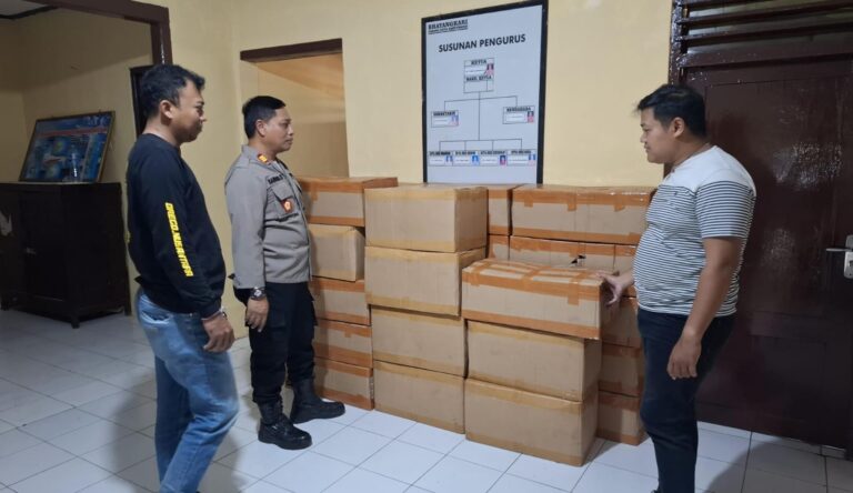 Polisi Berhasil Gagalkan Penyelundupan Ribuan Botol Miras Ilegal di Banyuwangi
