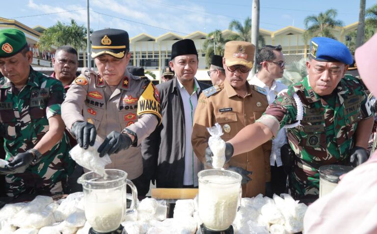 Sepanjang Ramadhan Polres Jember Berhasil Sita Puluhan Ribu Botol Miras dan Okerbaya