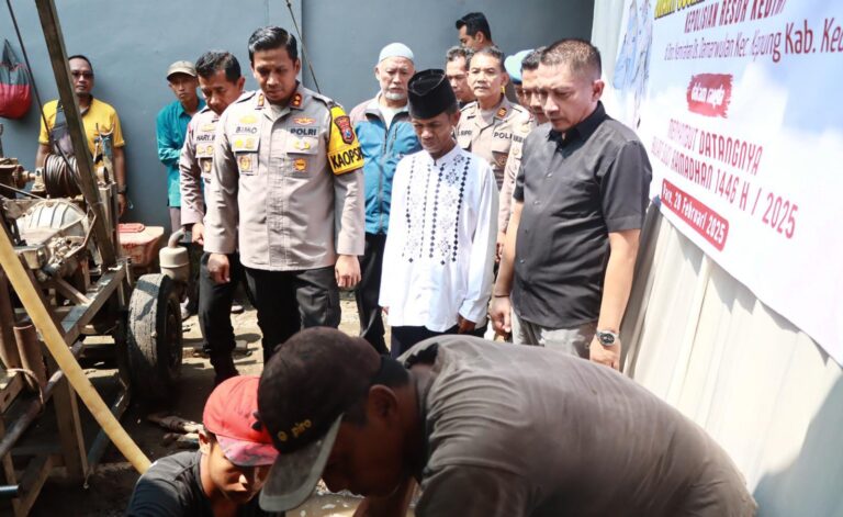 Jelang Ramadhan Polres Kediri Bangun Sumur Bor untuk Mushola di Desa Damarwulan