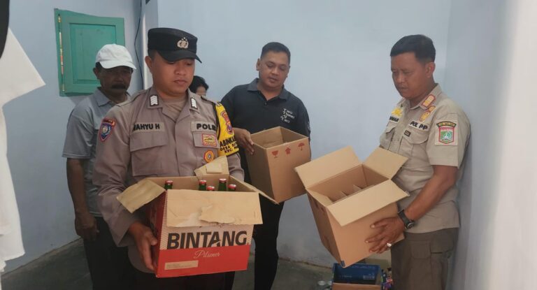 Polisi Tertibkan Penjualan Miras Ilegal di Malang