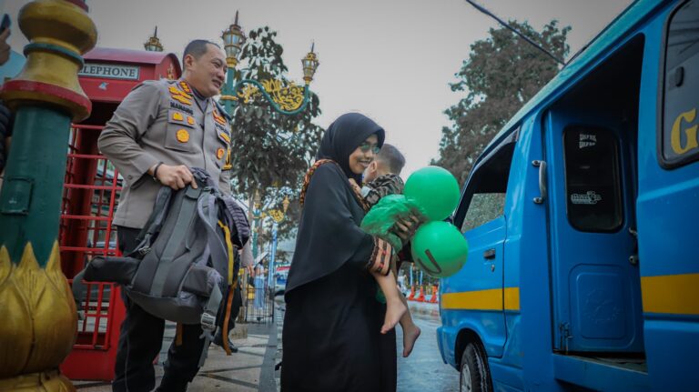 Pastikan Keamanan Arus Balik dan Liburan Pasca Lebaran, Kapolresta Malang Kota Sapa Pemudik dan Wisatawan