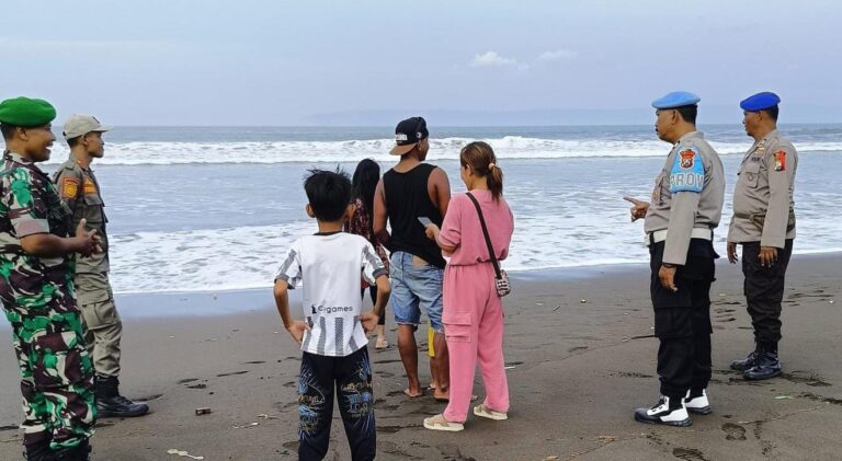 Polairud Polres Jember Tingkatkan Patroli Kawasan Wisata Pantai Saat Lebaran