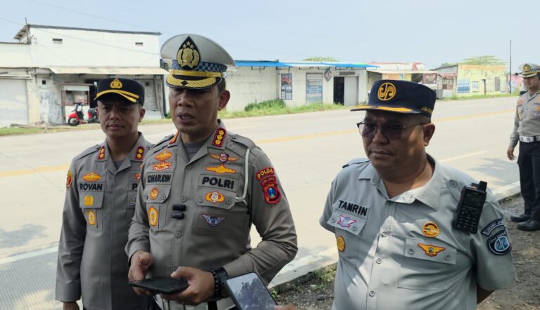 Polda Jatim Terjunkan Tim TAA Olah TKP Laka di Pantura Gresik