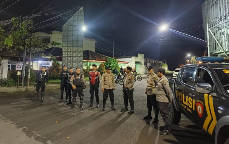 Polisi Gelar Patroli Skala Besar Ciptakan Kondusifitas Kamtibmas Cegah Aksi Premanisme di Banyuwangi