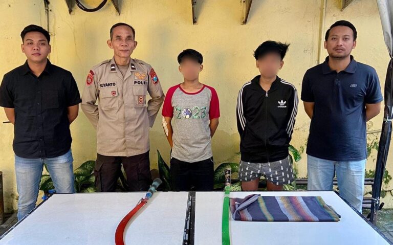 Gerak Cepat Polisi Amankan Dua Remaja Bersajam Hendak Tawuran di Surabaya