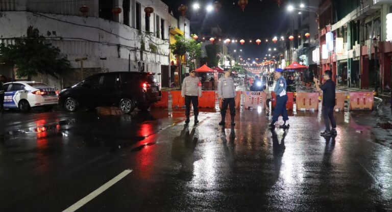Cegah Premanisme dan Kejahatan Jalanan, Polres Pelabuhan Tanjung Perak Patroli Gabungan