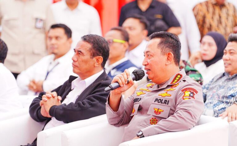 Kapolri-Mentan Tinjau Gudang Bulog Tanete, Cek Kesiapan Tampung dan Jaga Kualitas Pangan