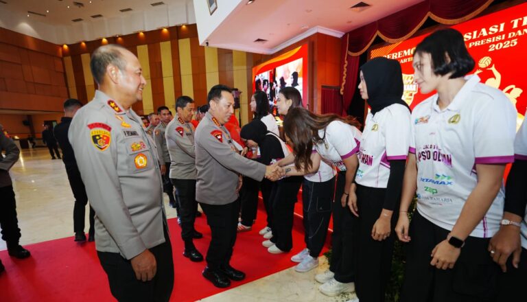Hadiri Seremoni Apresiasi Tim Voli, Kapolri: Terus Bawa Harum Nama Institusi
