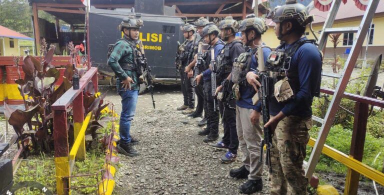 Satgas Ops Damai Cartenz Berhasil Amankan Bandara Aminggaru Ilaga Saat Terjadi Kontak Senjata