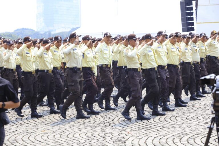 Satpam dan Potmas Ikut Ambil Bagian dalam Devile Hari Bhayangkara ke-79 di Monas