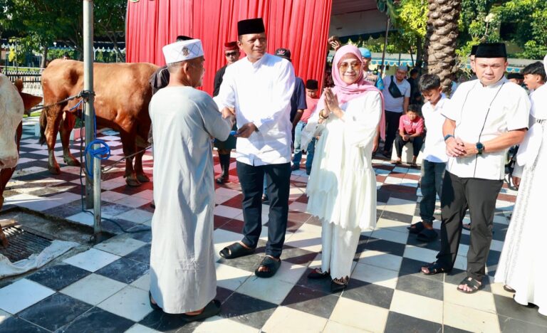 Polda Jatim Salurkan Ratusan Hewan Kurban di Hari Raya Idul Adha 1446 H