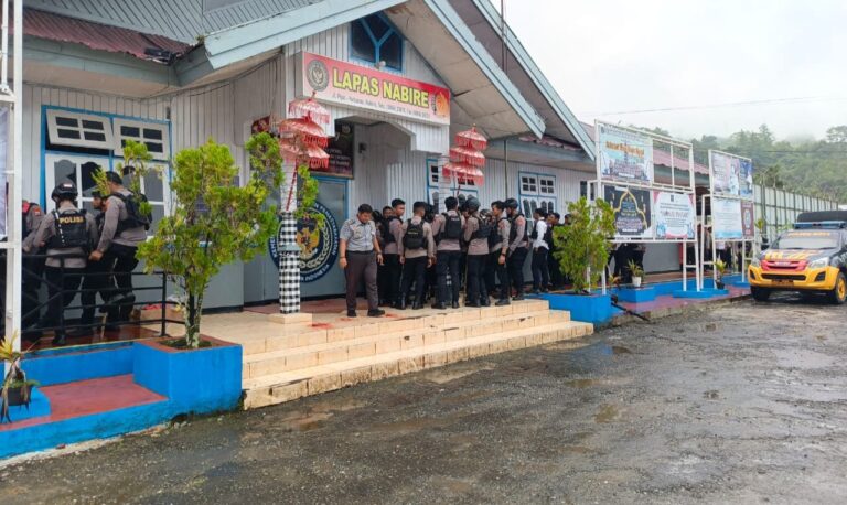Satgas Ops Damai Cartenz Kerahkan Tim Gabungan Kejar 19 Napi Kabur di Nabire