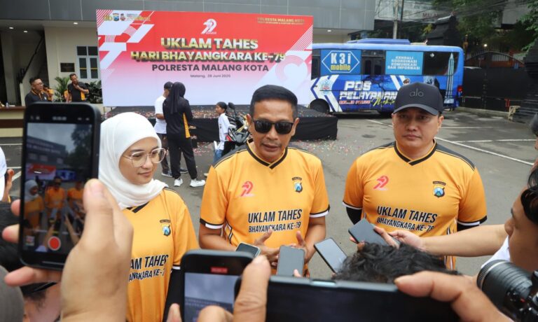 Peringati Hari Bhayangkara ke-79 Polresta Malang Kota Ajak Masyarakat ‘Uklam Tahes’ Susuri Kayutangan Heritage