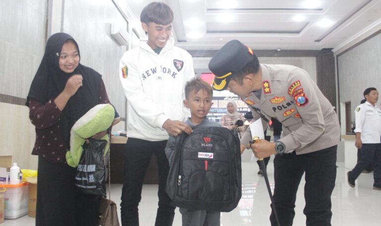 Polres Bondowoso Gelar Baktikes di Hari Bhayangkara ke-79, Beri Layanan Khitan Gratis