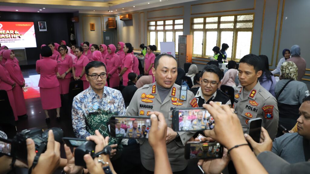 Hari Bhayangkara ke-79 dan HKGB ke-73, Polresta Malang Kota Beri Layanan Vaksin HPV Gratis Bagi Kaum Perempuan