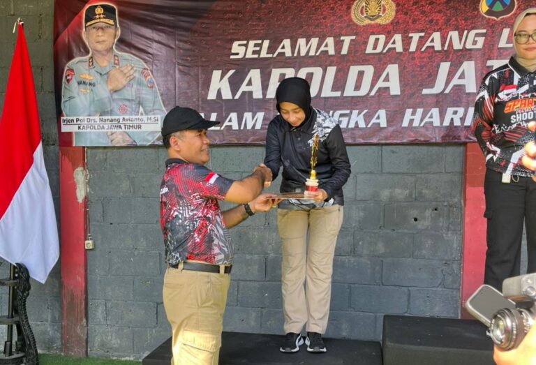 Polwan Polresta Malang Kota Raih Juara Lomba Menembak “Kapolda Jatim Cup 2025″