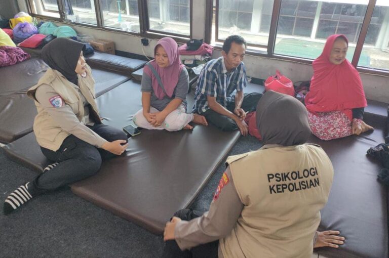 Polresta Banyuwangi Libatkan Tim Psikolog Dampingi Keluarga Korban KMP Tunu Pratama Jaya