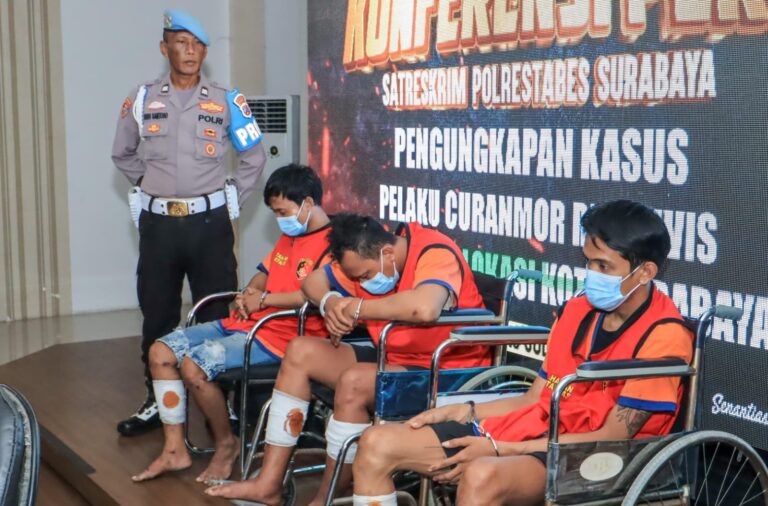 Polrestabes Surabaya Kembali Berhasil Amankan 3 Tersangka Spesialis Curanmor