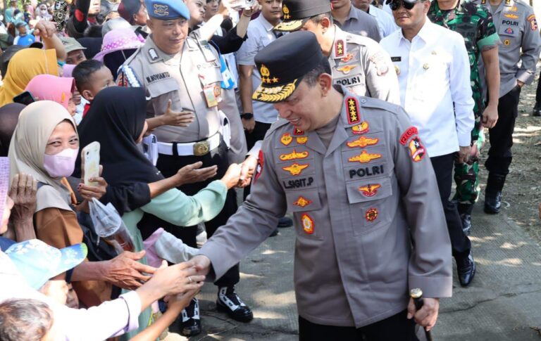 Terus Wujudkan Swasembada Pangan, Kapolri Laksanakan Penanaman Jagung Kuartal III
