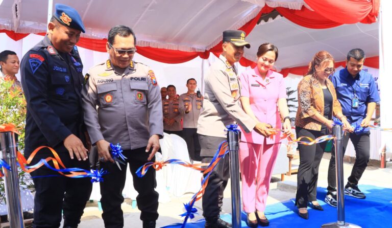 Tingkatkan Kesejahteraan Anggota, Kapolres Kediri Kota Resmikan Perumahan Grand Dharaka
