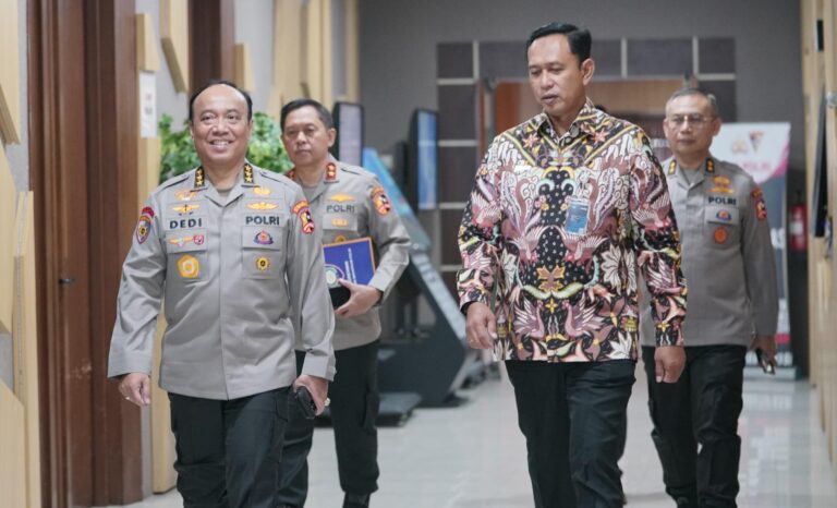 Polri dan Bulog Gerak Cepat Stabilkan Harga Beras Melalui Gerakan Pangan Murah