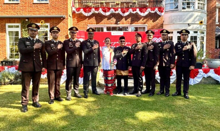 Perwira Polri Penerima Beasiswa LPDP Ikuti Upacara HUT RI ke-80 di London