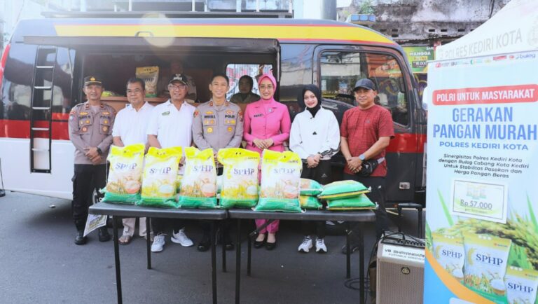 Jaga Stabilitas Harga Beras Polres Kediri Kota dan Bulog Gelar Pangan Murah di CFD