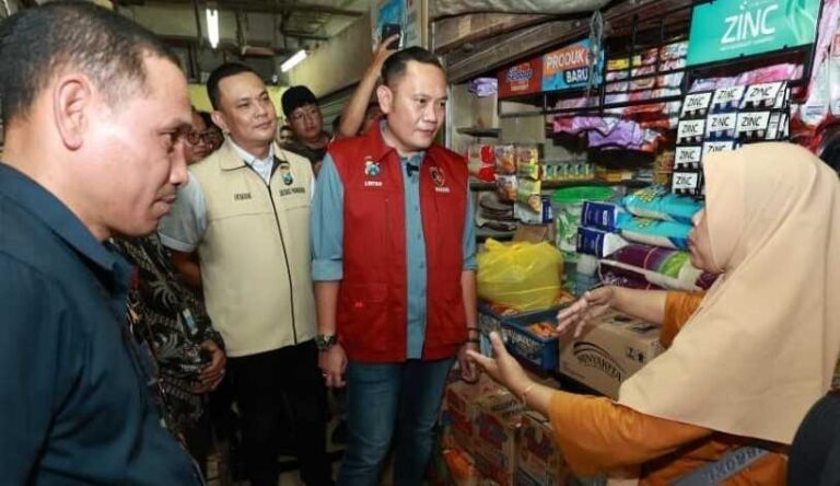 Gerakan Pangan Murah, Polda Jatim Gandeng Bulog Salurkan 2 Ton Beras Rp 11 ribu