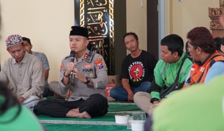 Polres Gresik dan Komunitas Ojol Bersatu, Sholat Gaib dan Doa Bersama untuk Almarhum Affan